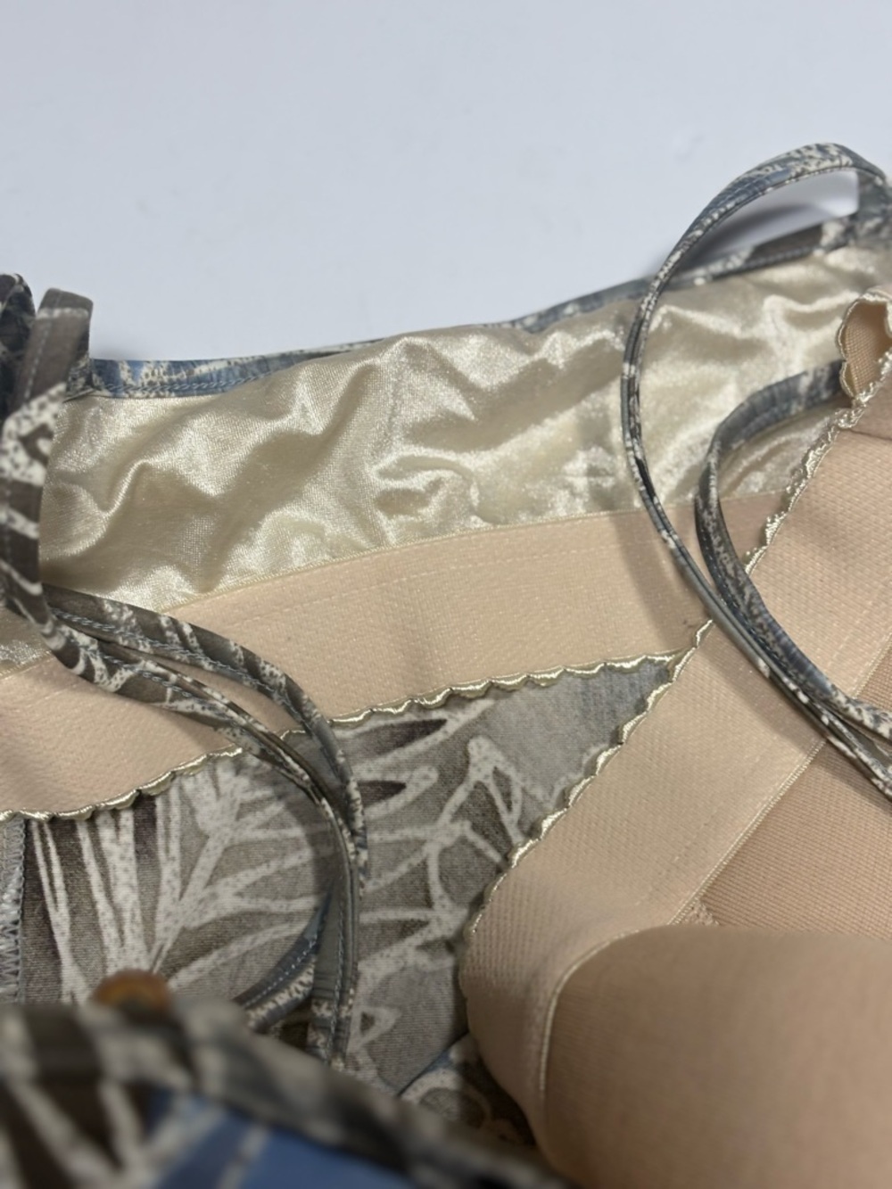 Lane Bryant tankini swim top with a distinct grey white tropical leaf pattern - Picture 2 of 8